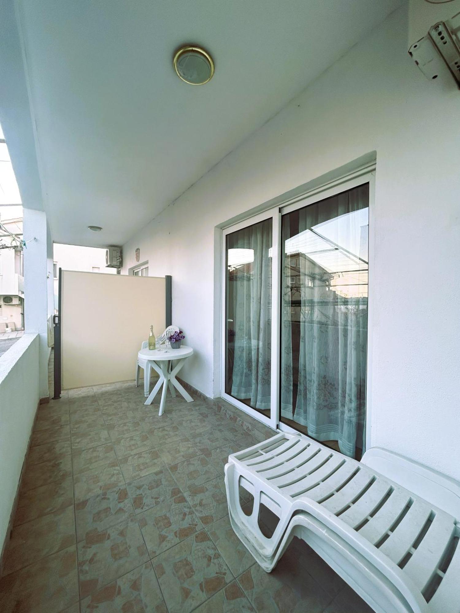 Apartments Valjan Trogir Exterior foto